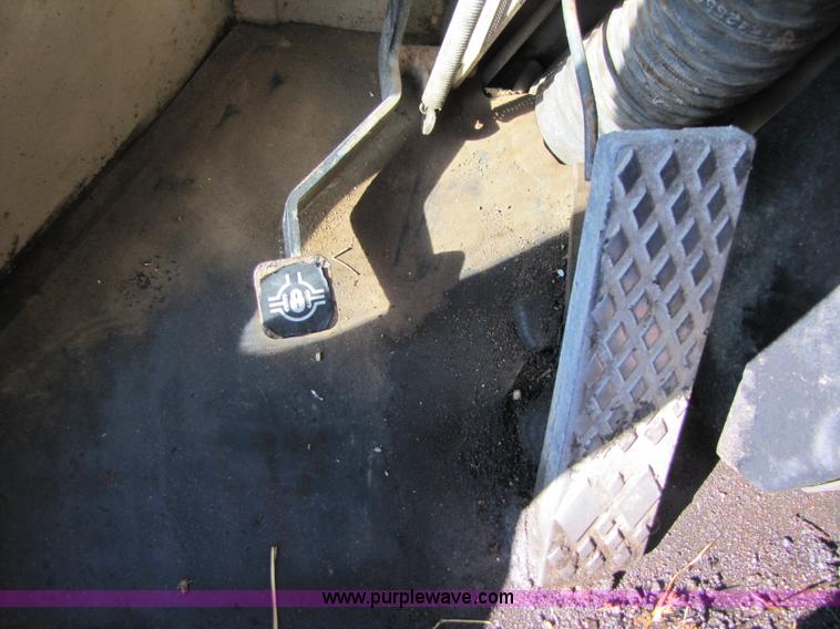 image for item B2236 1996 John Deere 544G wheel loader