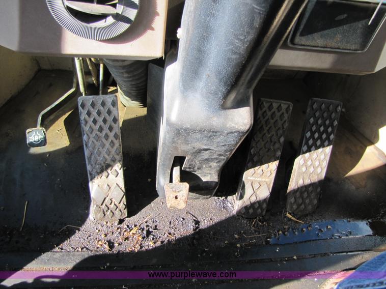 image for item B2236 1996 John Deere 544G wheel loader