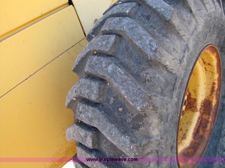 image for item B2236 1996 John Deere 544G wheel loader