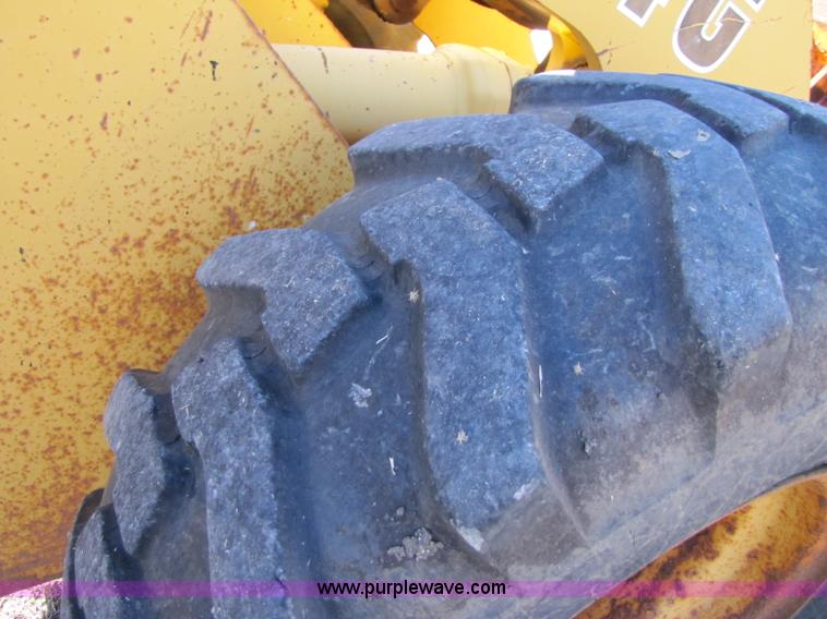 image for item B2236 1996 John Deere 544G wheel loader