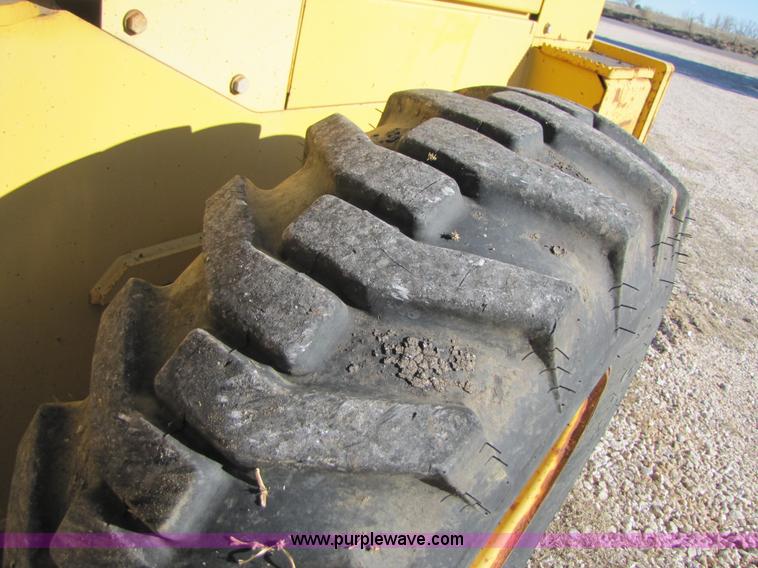 image for item B2236 1996 John Deere 544G wheel loader
