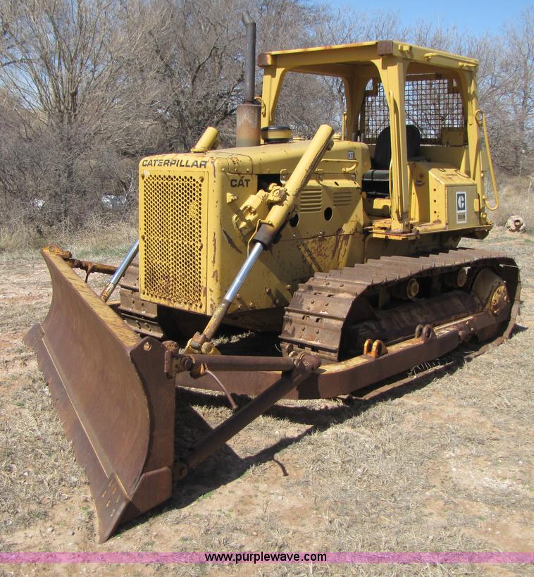 image for item B2238 1980 Caterpillar D5B dozer