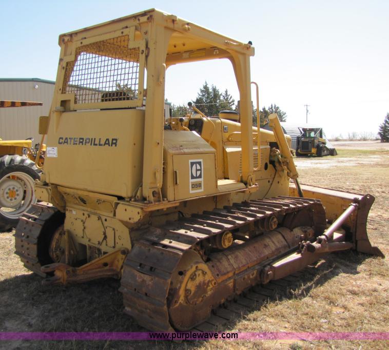 image for item B2238 1980 Caterpillar D5B dozer