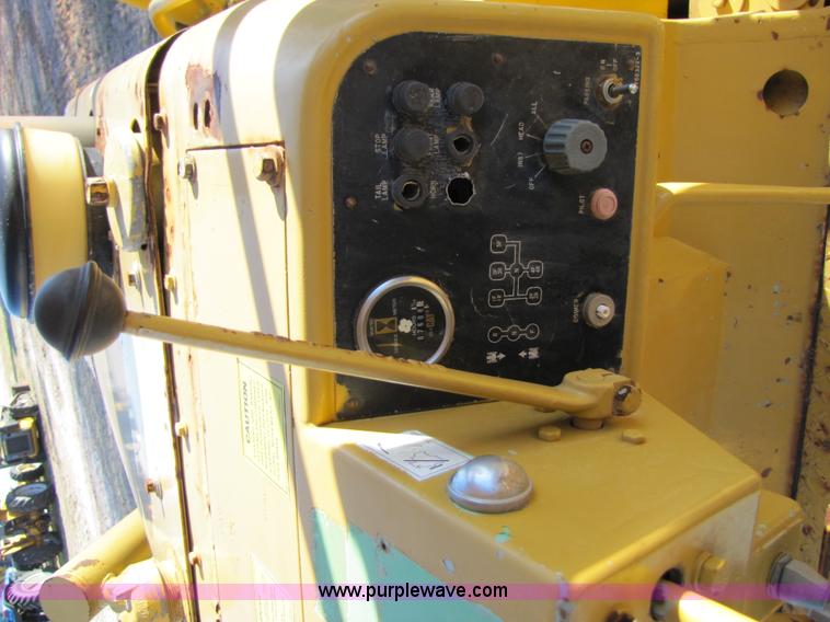 image for item B2238 1980 Caterpillar D5B dozer