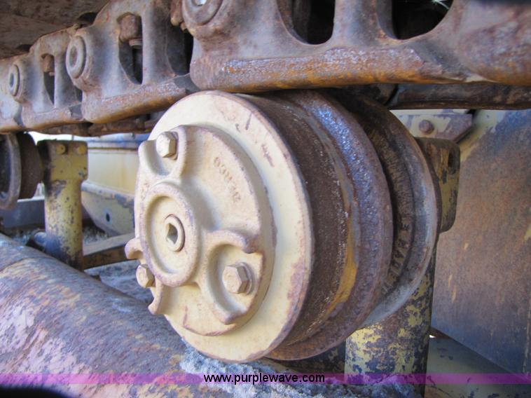 image for item B2238 1980 Caterpillar D5B dozer