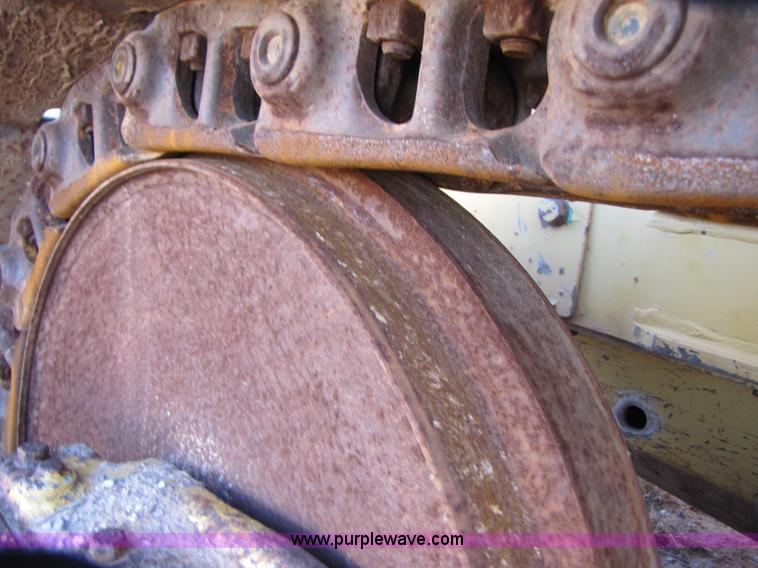 image for item B2238 1980 Caterpillar D5B dozer