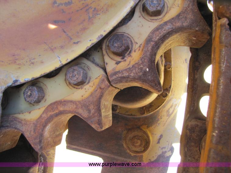 image for item B2238 1980 Caterpillar D5B dozer