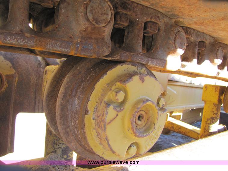 image for item B2238 1980 Caterpillar D5B dozer