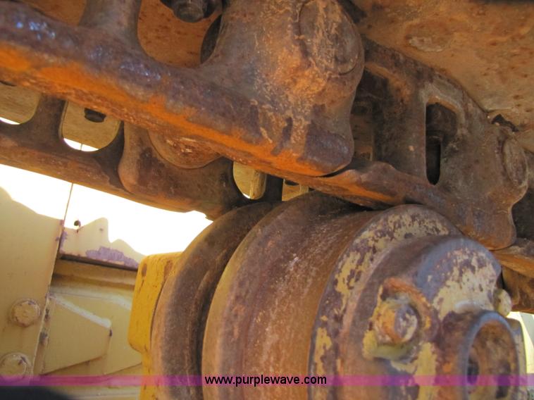 image for item B2238 1980 Caterpillar D5B dozer