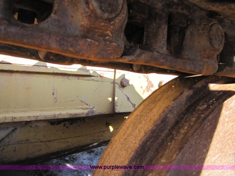 image for item B2238 1980 Caterpillar D5B dozer