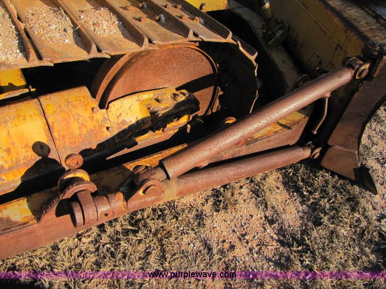 image for item B2238 1980 Caterpillar D5B dozer