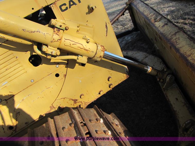 image for item B2238 1980 Caterpillar D5B dozer