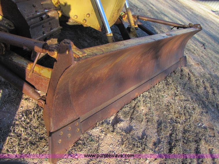 image for item B2238 1980 Caterpillar D5B dozer
