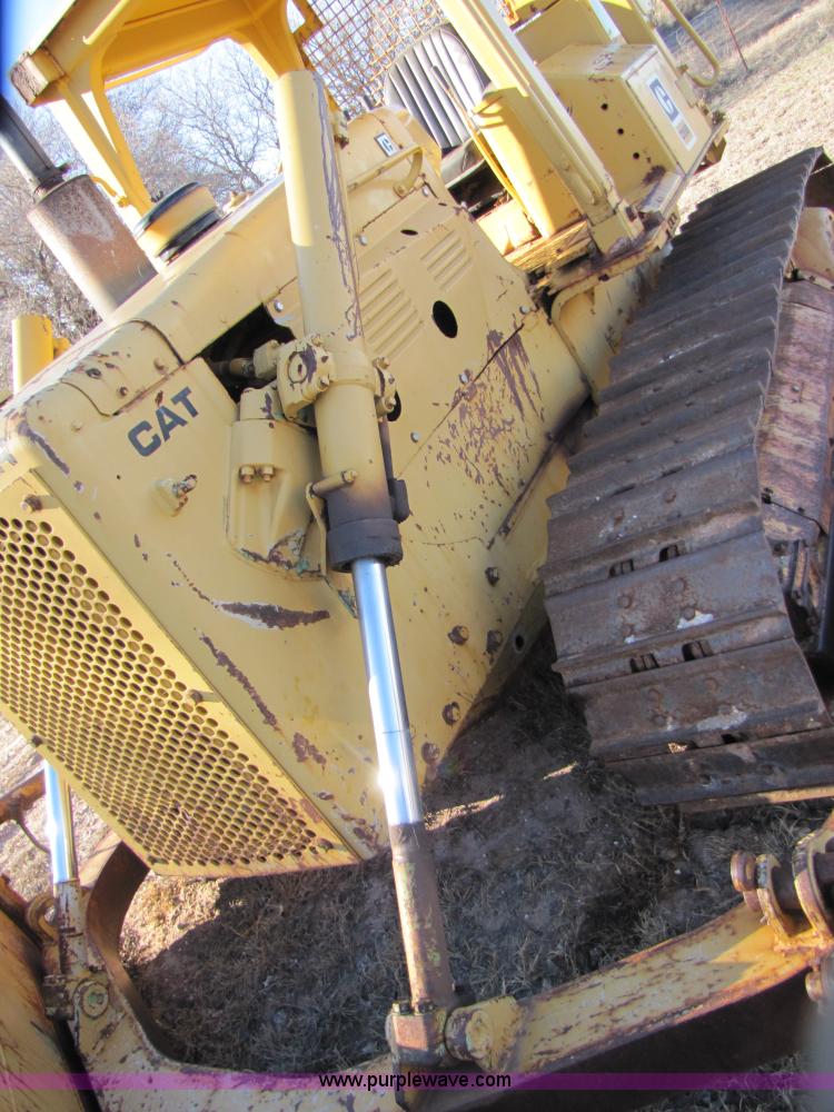 image for item B2238 1980 Caterpillar D5B dozer