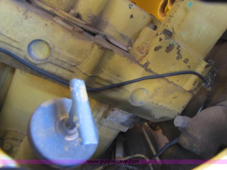 image for item B2238 1980 Caterpillar D5B dozer