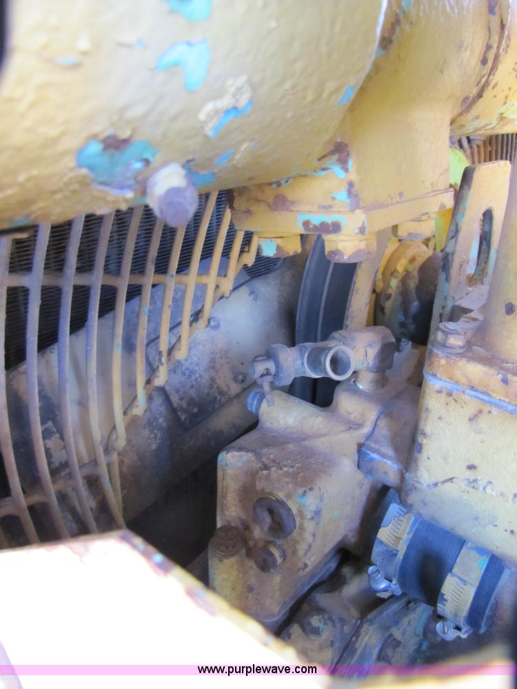 image for item B2238 1980 Caterpillar D5B dozer