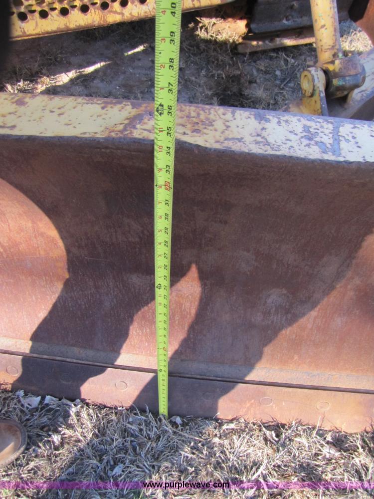 image for item B2238 1980 Caterpillar D5B dozer