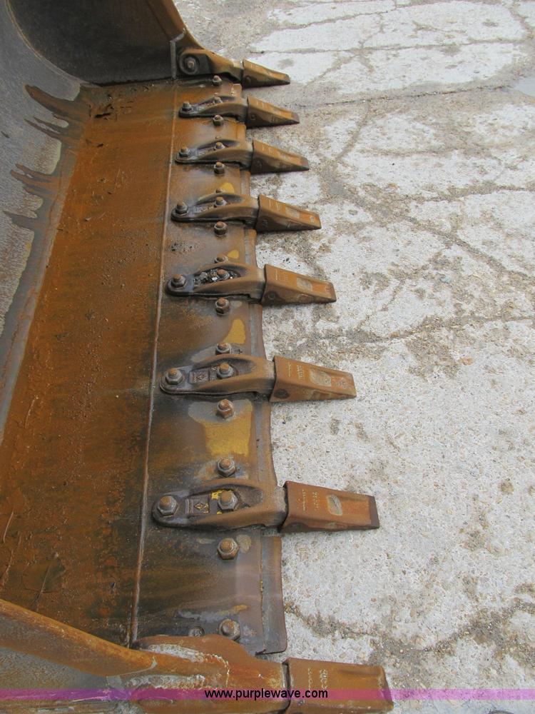 image for item B2619 2000 John Deere 655C track loader