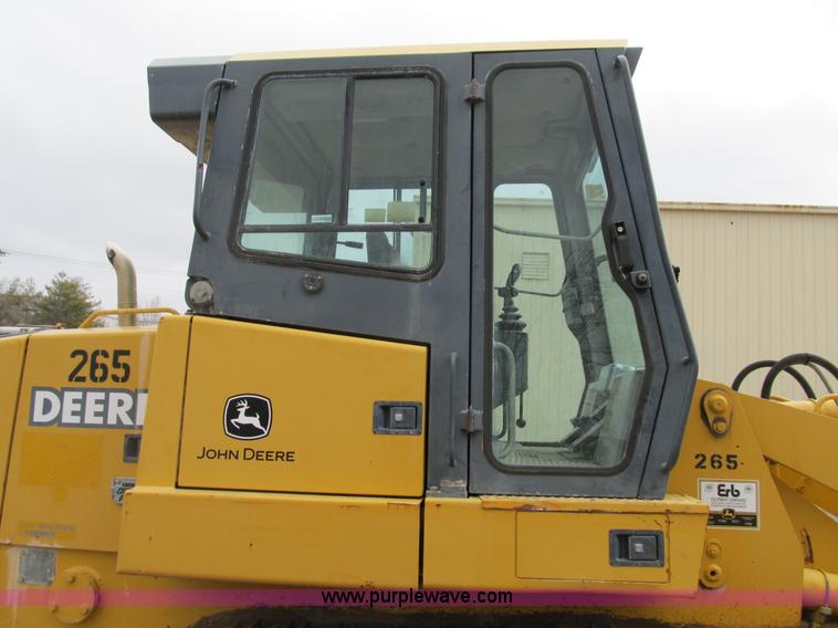 image for item B2619 2000 John Deere 655C track loader