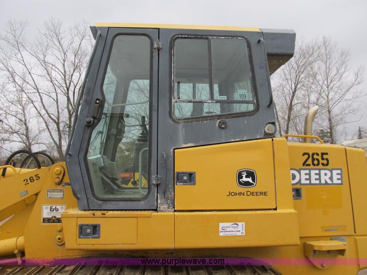 image for item B2619 2000 John Deere 655C track loader