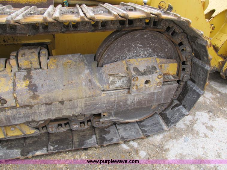 image for item B2619 2000 John Deere 655C track loader