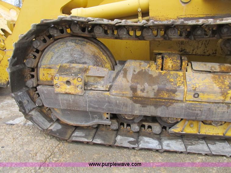 image for item B2619 2000 John Deere 655C track loader