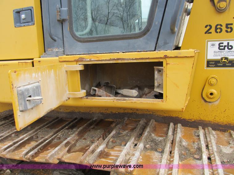 image for item B2619 2000 John Deere 655C track loader