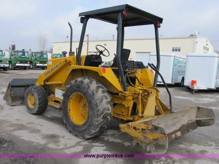 image for item B2622 1989 John Deere 210C landscape loader
