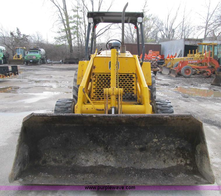 image for item B2622 1989 John Deere 210C landscape loader