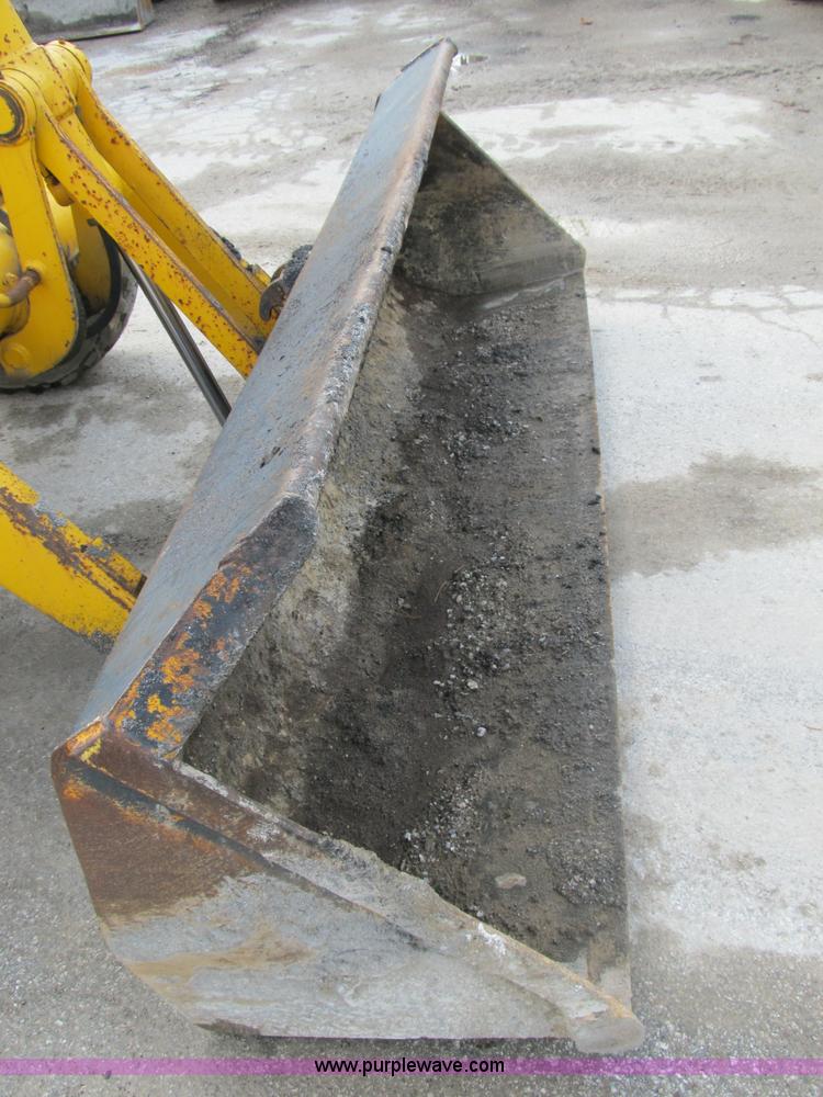 image for item B2622 1989 John Deere 210C landscape loader