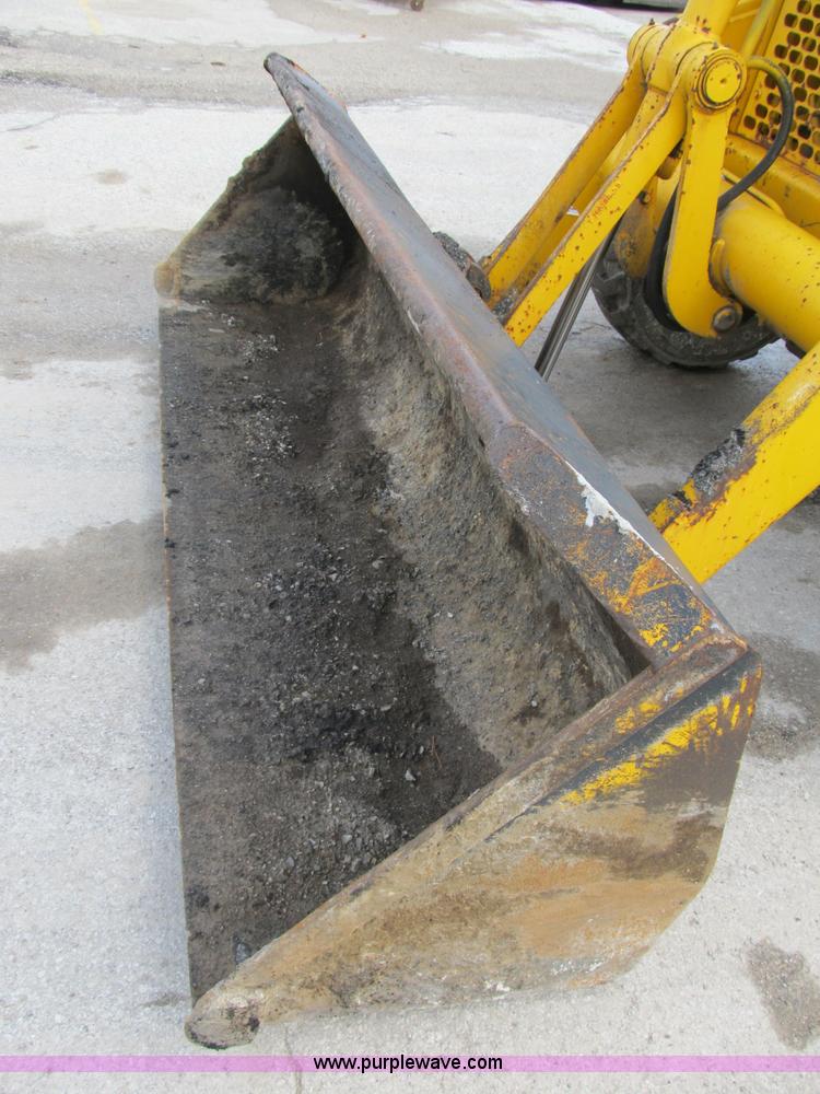 image for item B2622 1989 John Deere 210C landscape loader