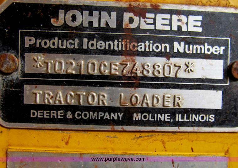 image for item B2622 1989 John Deere 210C landscape loader