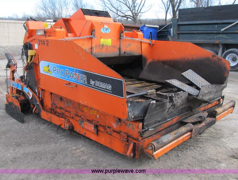 image for item B2627 2001 Bomag 814-MPC Pro-Paver