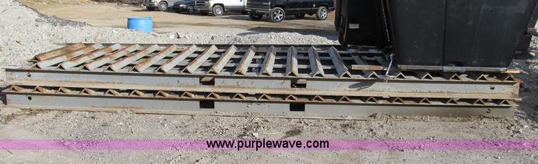 image for item B2628 (2) rumble grates
