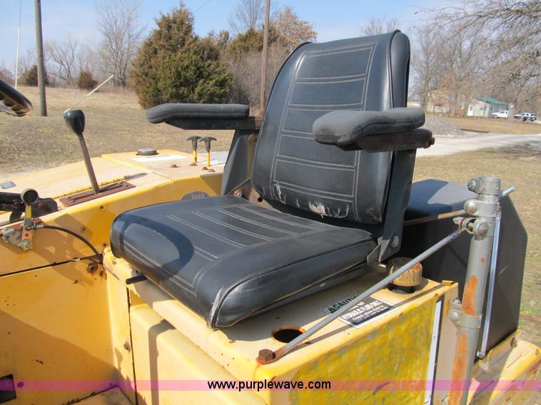 image for item B2632 2001 Stone Wolfpac 4000 double drum roller