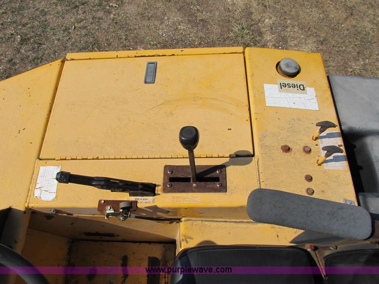 image for item B2632 2001 Stone Wolfpac 4000 double drum roller