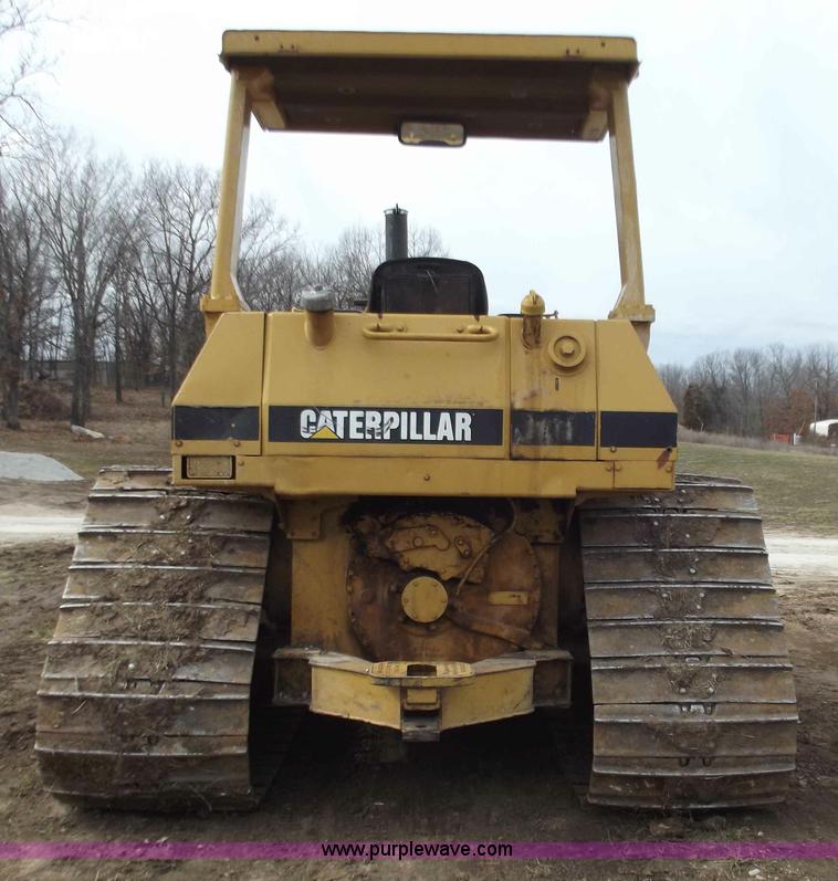 image for item B6285 1990 Caterpillar D4H dozer