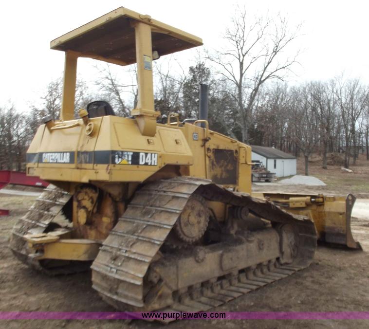 image for item B6285 1990 Caterpillar D4H dozer