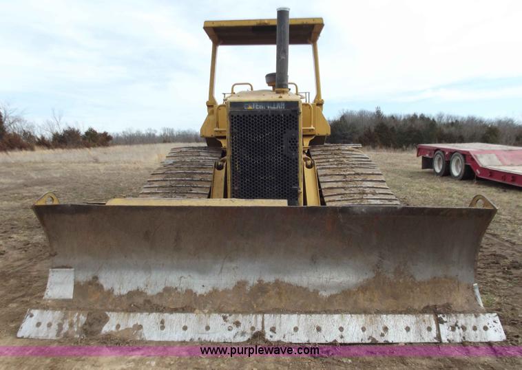 image for item B6285 1990 Caterpillar D4H dozer