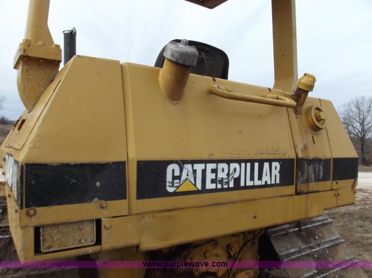 image for item B6285 1990 Caterpillar D4H dozer