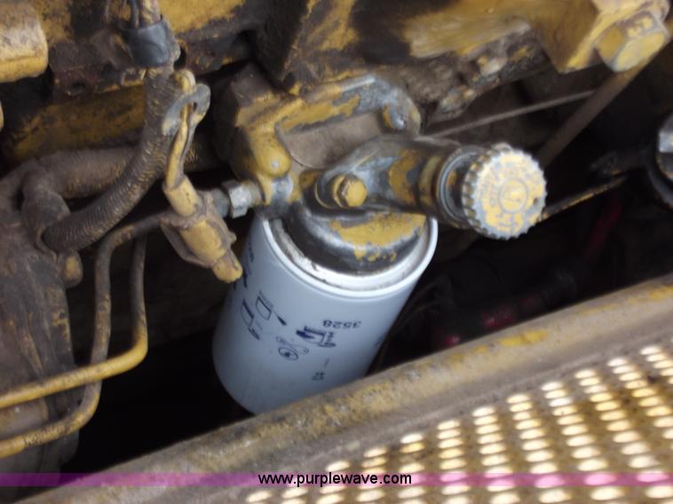 image for item B6285 1990 Caterpillar D4H dozer