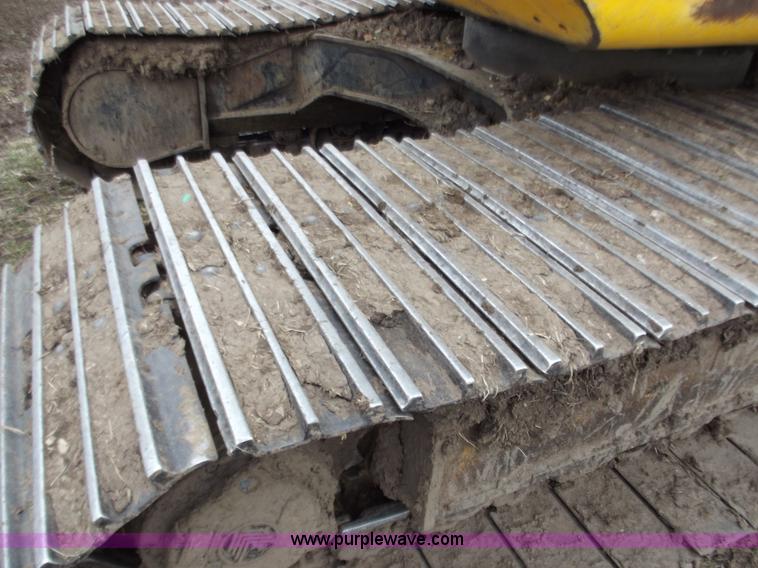 image for item B6286 2002 JCB JS220 excavator