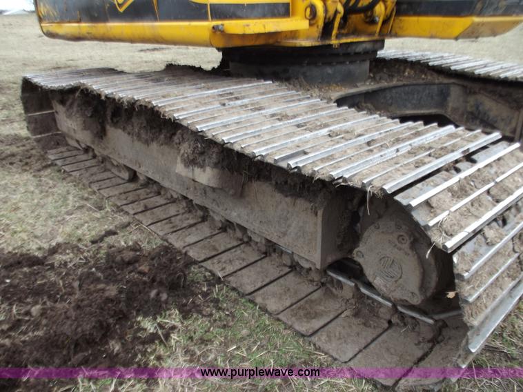 image for item B6286 2002 JCB JS220 excavator