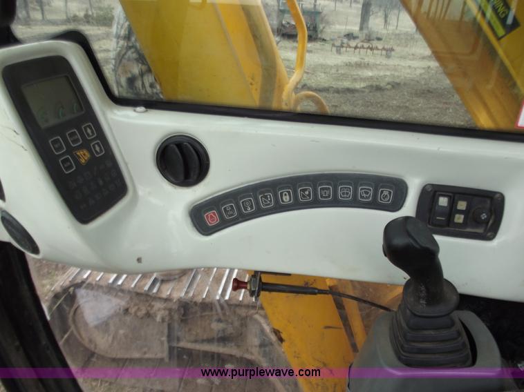 image for item B6286 2002 JCB JS220 excavator