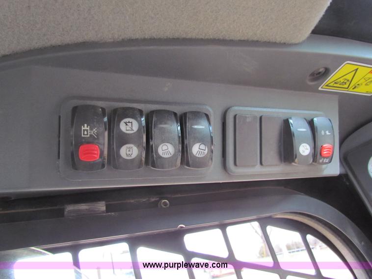 image for item B7145 2007 Caterpillar 287C skid loader