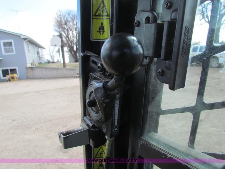 image for item B7145 2007 Caterpillar 287C skid loader