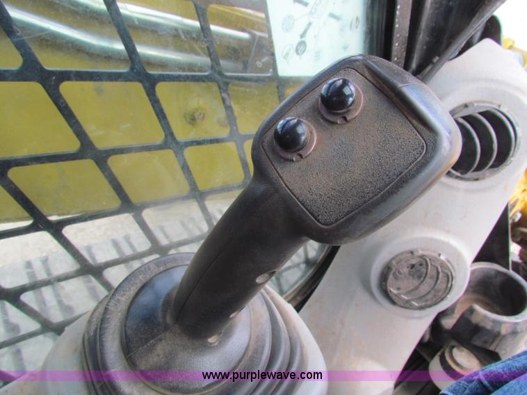 image for item B7145 2007 Caterpillar 287C skid loader