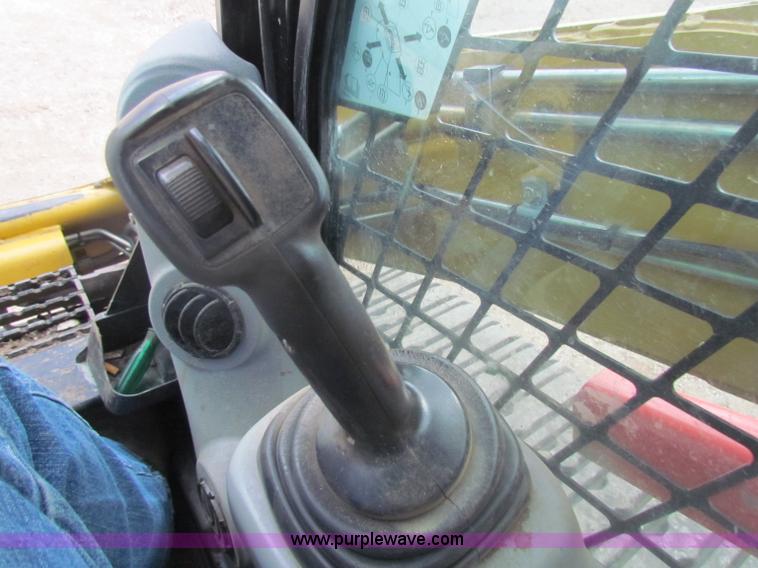 image for item B7145 2007 Caterpillar 287C skid loader