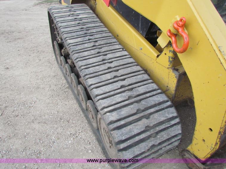 image for item B7145 2007 Caterpillar 287C skid loader