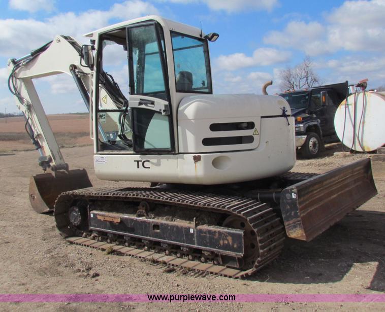 image for item B7146 2006 Terex TC125 excavator